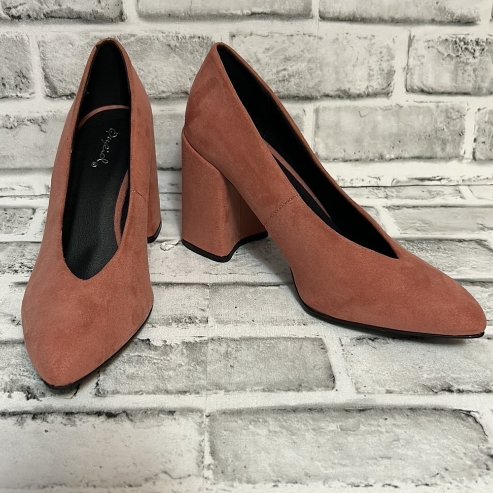 QUPID Dusty Rose, Suede, High Topline Block Point High Heels, Size 7, NWOT - Picture 3 of 10
